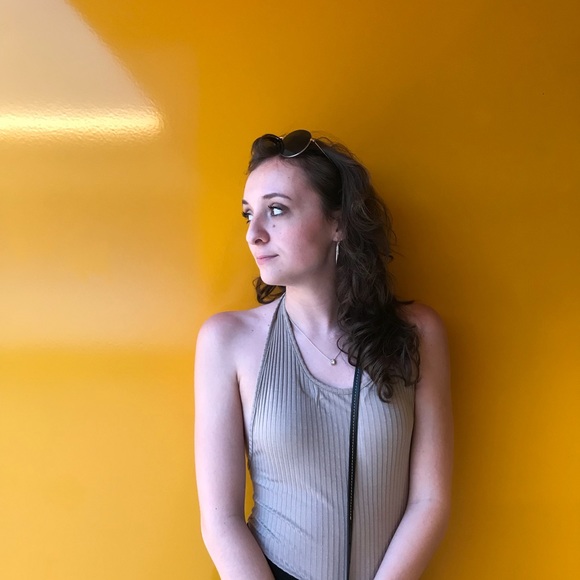 Meet your Posher, Danielle - Picture 1 of 1